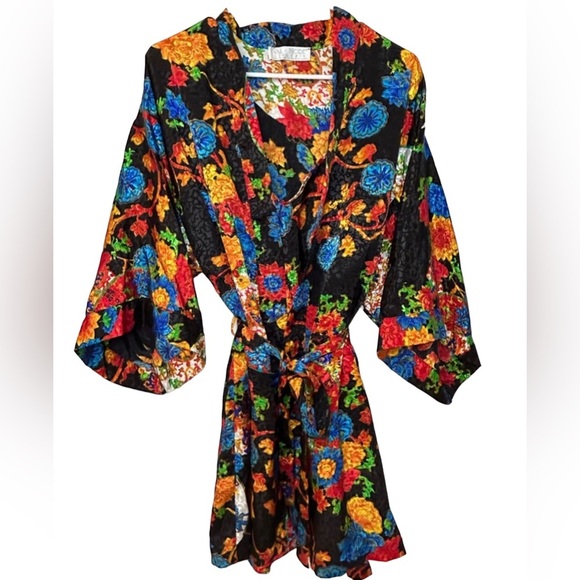 Val Mode Lingerie Other - Lingerie Short Robe Kimono and Slip Nightgown Size Medium Red Black Floral Print